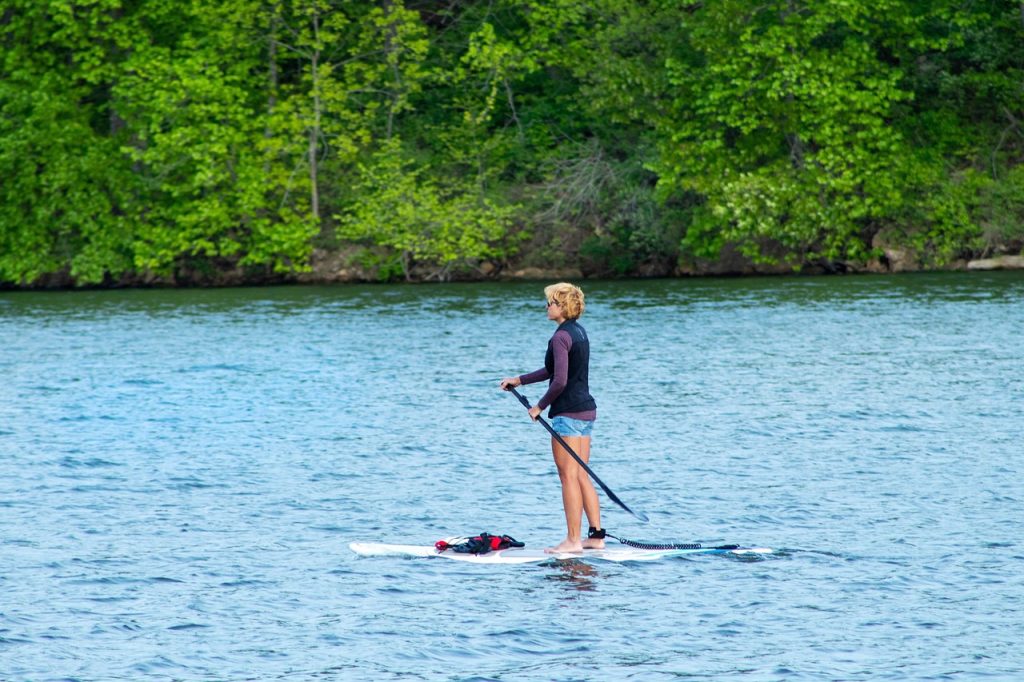 paddle board